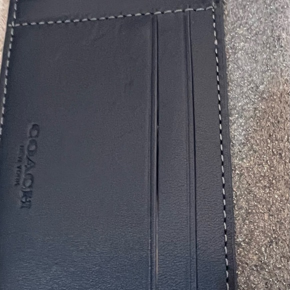 Coach whimsical NWT Gunmetal/Denim Multi Passport Card Case With Fish Print - Picture 8 of 16